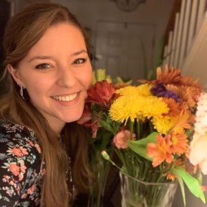 Meet your Posher, Holly